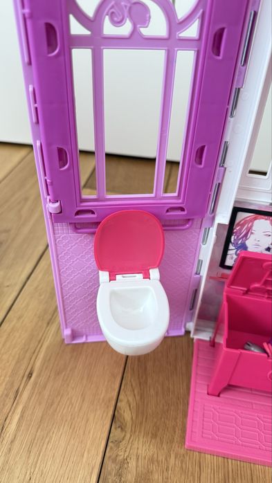 Къща и гардероб Barbie