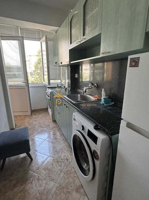 Дава се под наем Тристаен апартамент в Пловдив, Каменица 1 - 100 кв.м за 500 € - Снимка #3