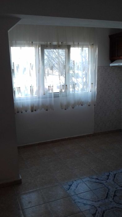 Дава се под наем Тристаен апартамент в Варна, Галата - 70 кв.м за 255 € - Снимка #9