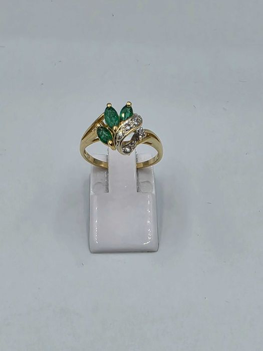 Inel de Aur 18k cu design modern