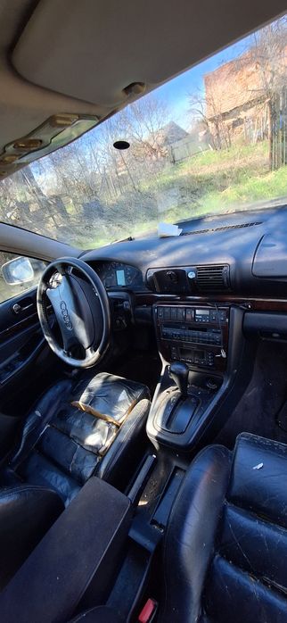 mașină audia  a 4