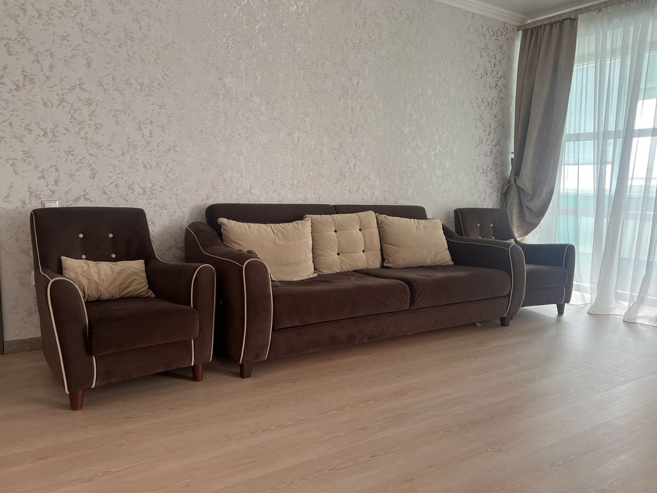 Продам диван с креслом