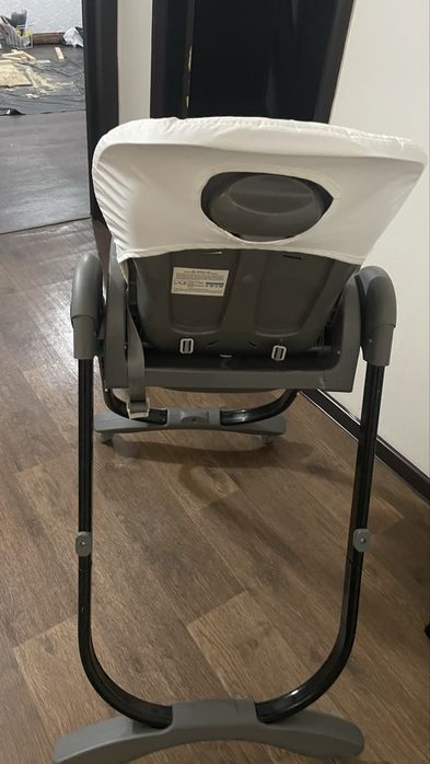 Продам коляску б/у и детский стульчик+ходунок