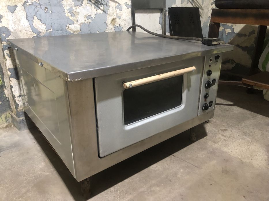 Голяма фурна “Пауталия”, за цели агнета, прасенца.