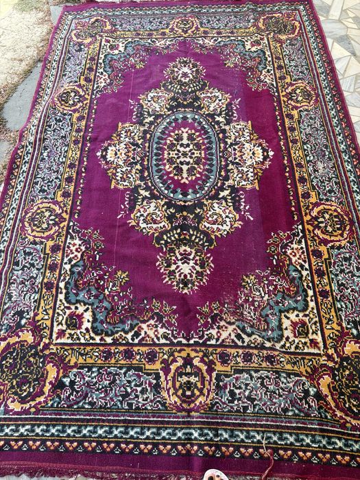 Gilam donasi 100 mingdan