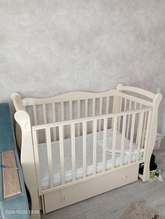 Детская кроватка