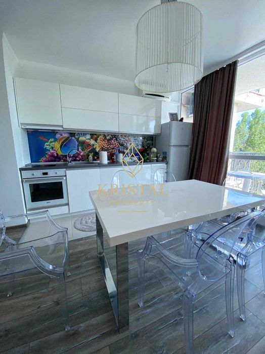 Продава се Тристаен апартамент в к.к. Слънчев бряг - 90 кв.м за 1500 €/кв.м - Снимка #3