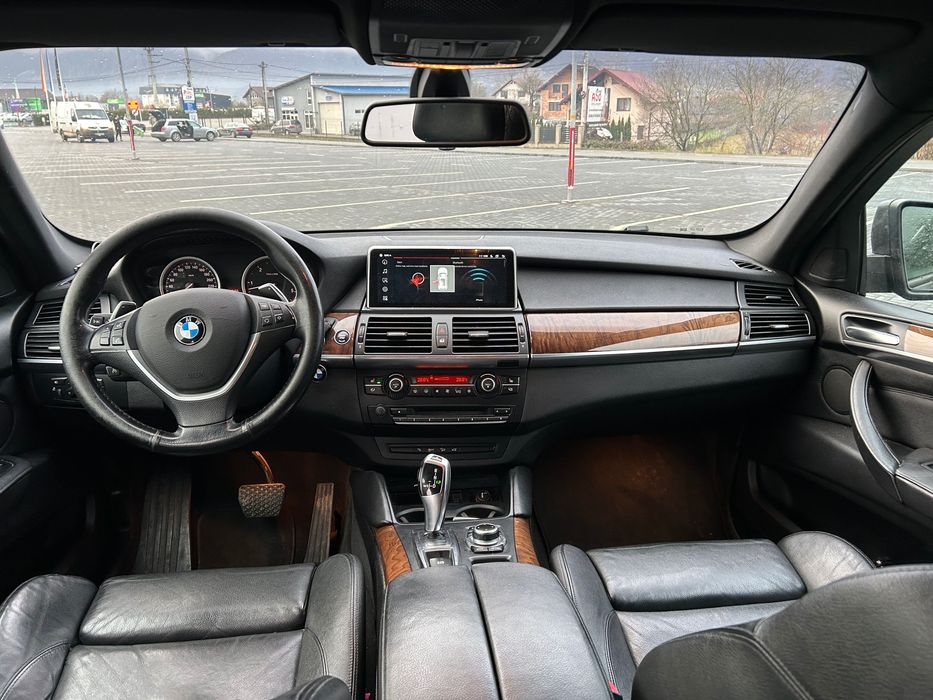 Vând BMWX6 Xdrive 3.0D an 2012