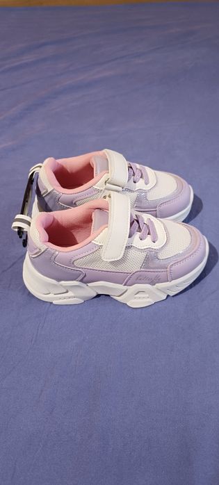 Нови красиви маратонки за момиче номер 27