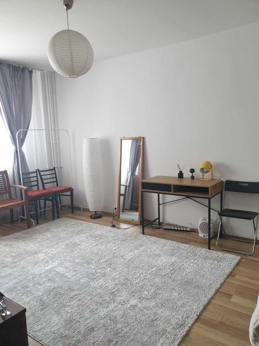 Proprietar-Inchiriez apartament 3 camere