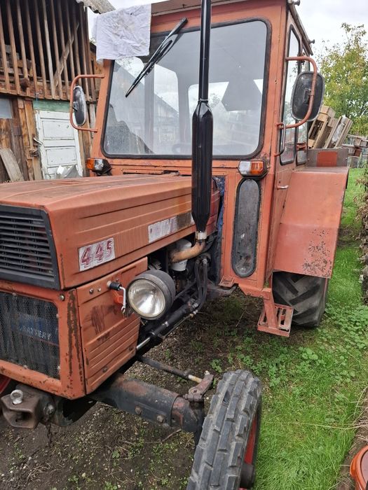 Tractor utb 445 cu cabina