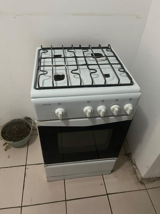 Продам газ плиту