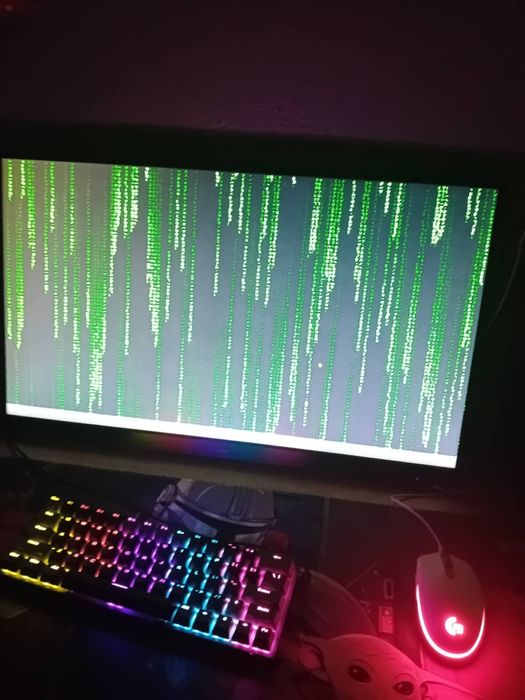 Продавам си  Геймърски Компютър