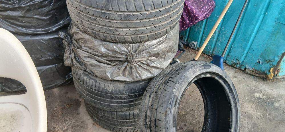 Резина лето Pirelli 245/40/18