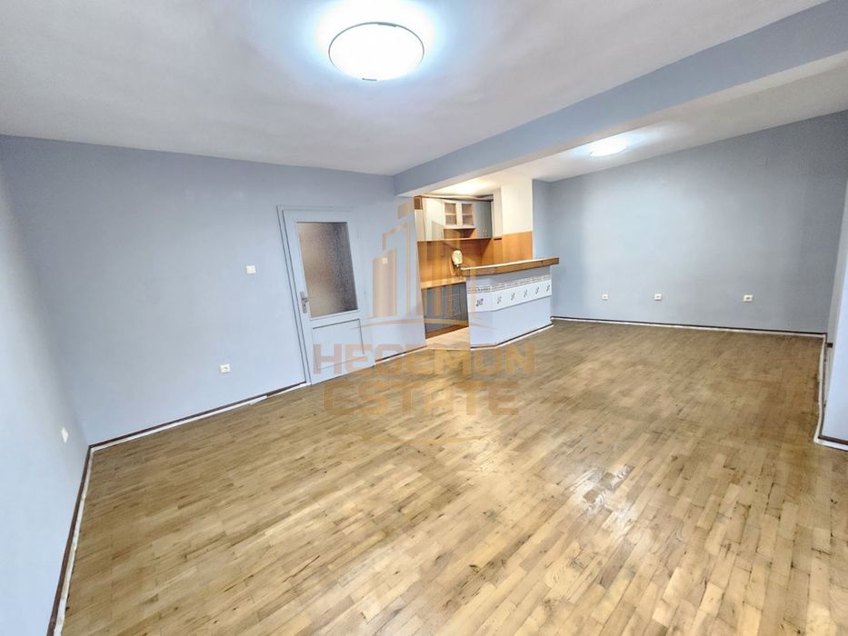 Продава се Двустаен апартамент в Варна, Зимно кино Тракия - 70 кв.м за 948 €/кв.м - Снимка #3