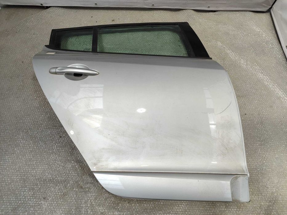 Ușă Spate Dreaptă Renault Megane III Hatchback Gri Cod Culoare D69 2014 / [2009-2016] / 821006014R (1B)