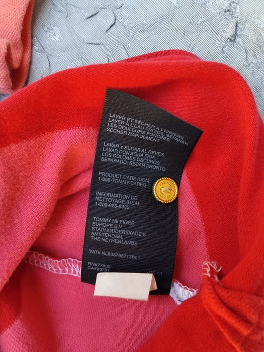 Vând tricou damă Tommy Hilfiger!