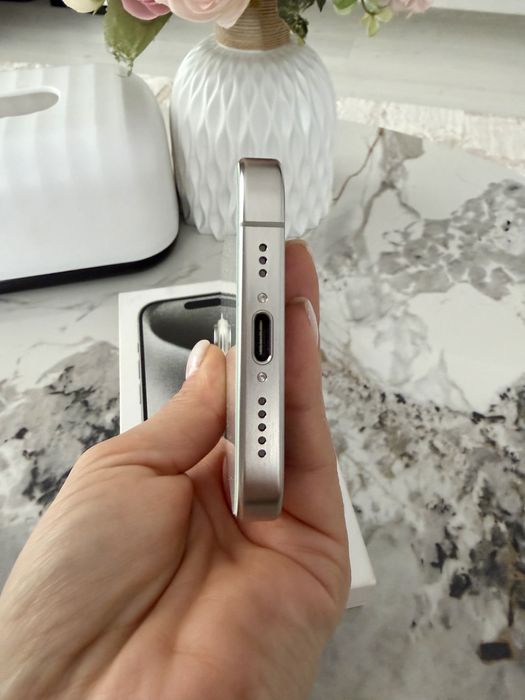 Iphone 15 Pro Silver/White impecabil