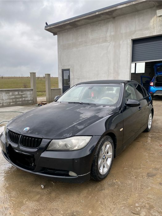 Dezmembrez bmw e90 m47 163 cp orice piesa disponibila