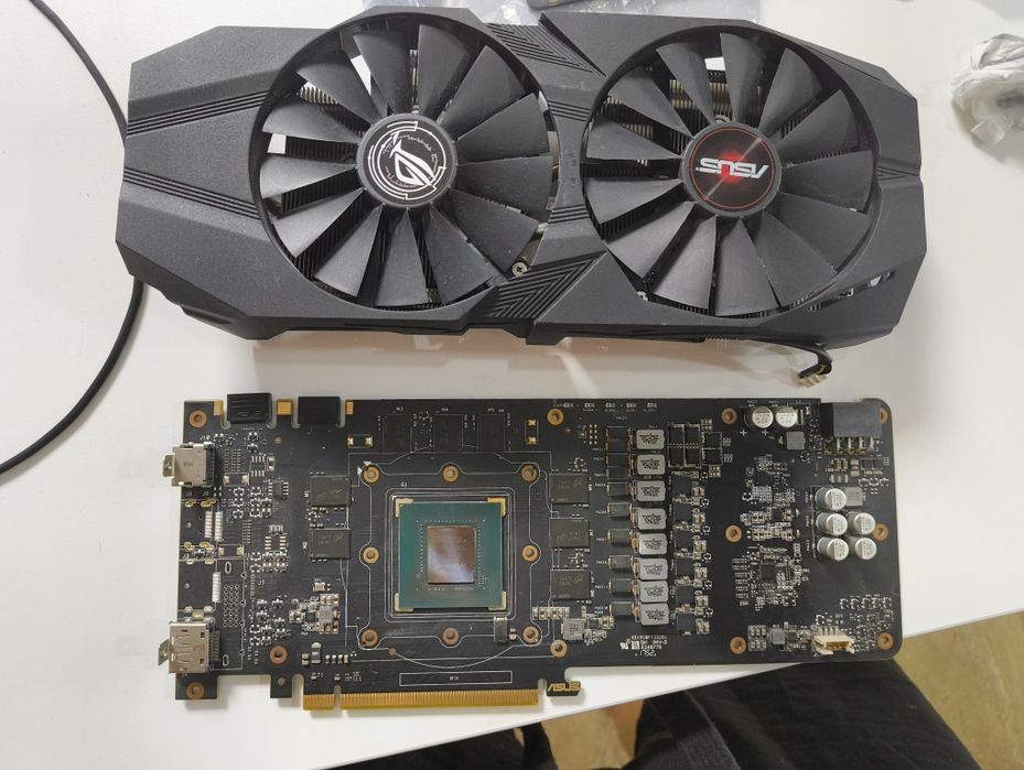 Placă video NVIDIA P104-100 Cip GTX 1080