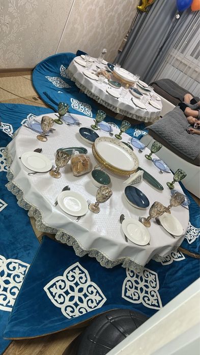 Сдам столы, корпешки, табуретки, дастархан в аренду