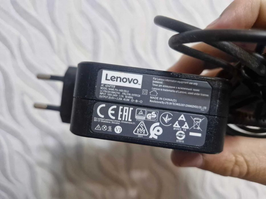Зарядка Lenovo .