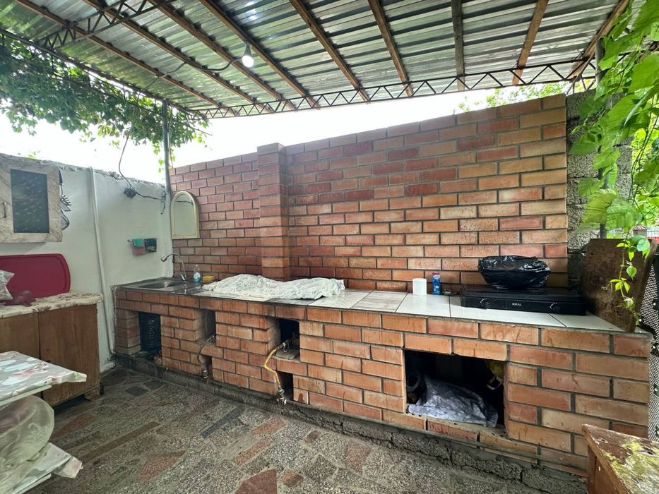 Dacha Chirchik Bassen Stol Tenis Oylalar va Ulfatlar uchunham