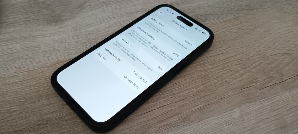 APPLE iPhone 15 Pro 256GB Blue Titanium