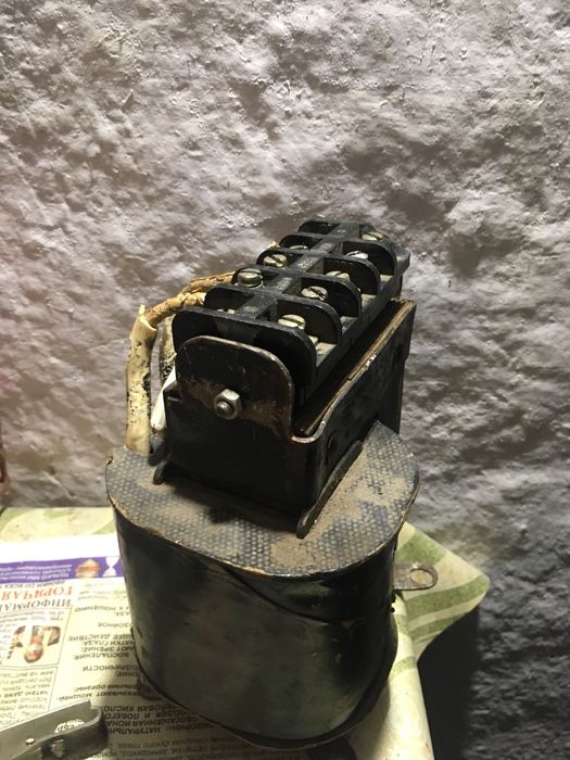 Трансформатор понижающий 220/12в СССР