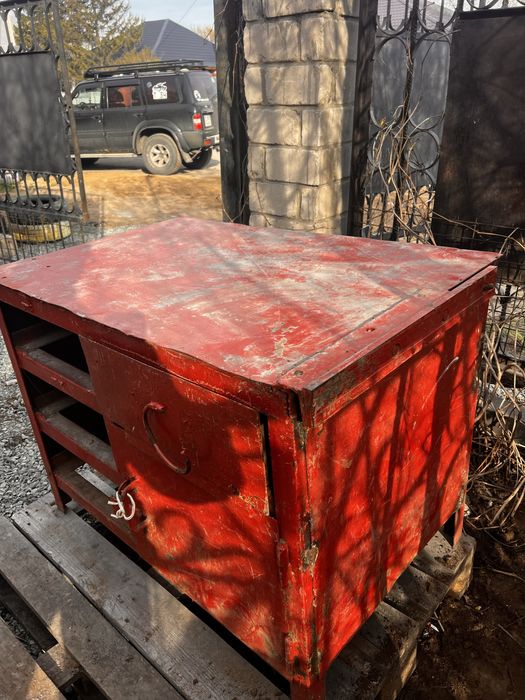 Продам слесарный стол,аерстак!