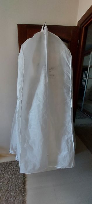 Rochie de mireasa cu corset reglabil din dantela si satin