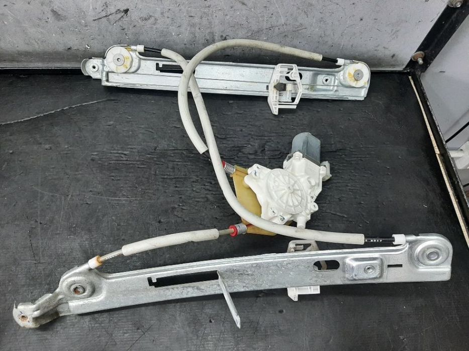 Macara motoras stanga fata dodge caliber 05074799aad