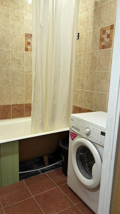 Продам 2 комнат квартиру