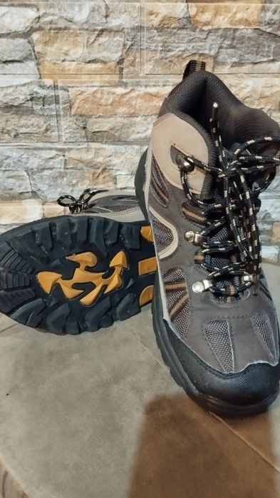 Adidas drumetie pentru femei marimea 37