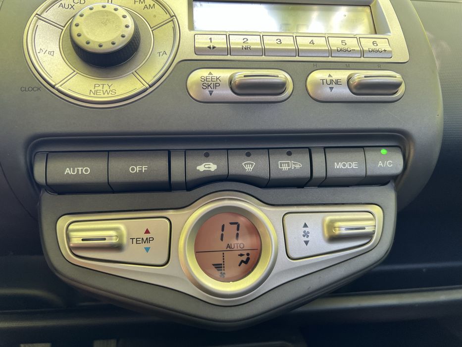 Honda Jazz 1.4i