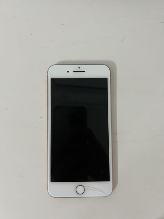 Продается Айфон 8 плюс