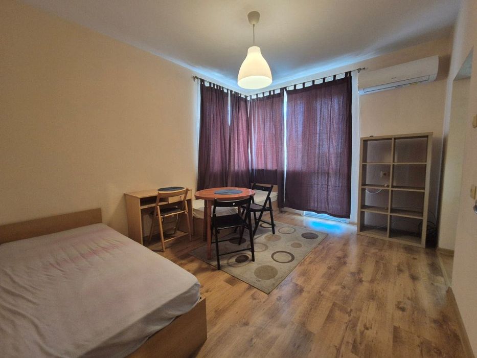 Напълно обзаведено студио в кв. Акация