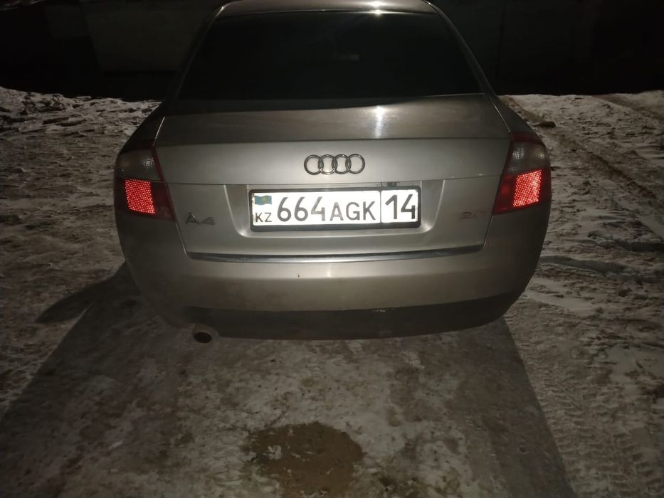 АУДИ А4 2003 год