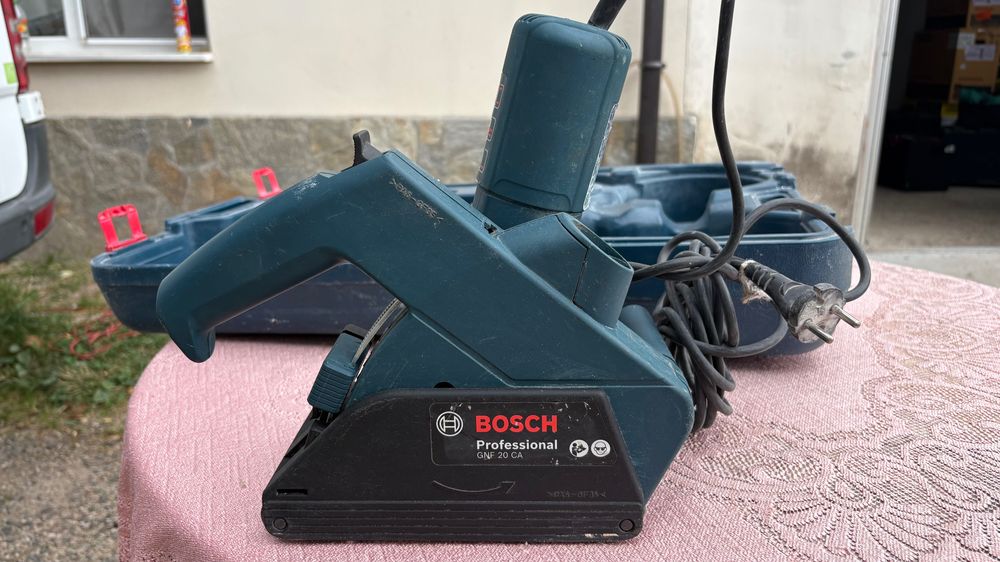 Bosch GNF 20 CA канална фреза