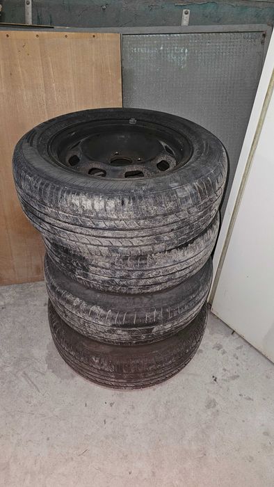 Гуми и джанти Пежо 406 14" 10 бр.