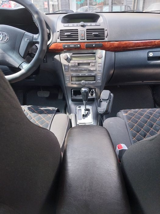 Тоеота авен,2005