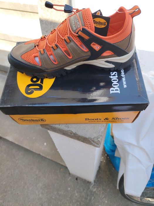 Обувки за поход Dockers