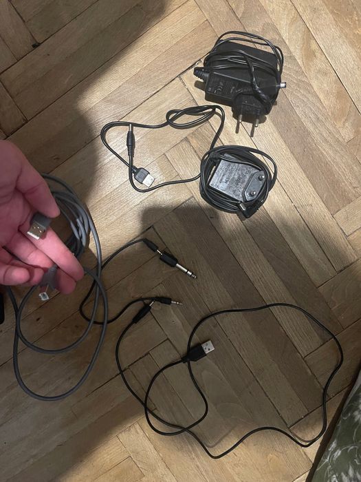 adaptoare si cabluri alimentare xbox pc telefon ps  vga hdmi ...