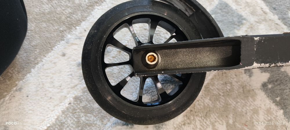 Продам детский  самокат трюковый новый