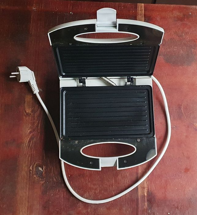 Уред за сандвичи