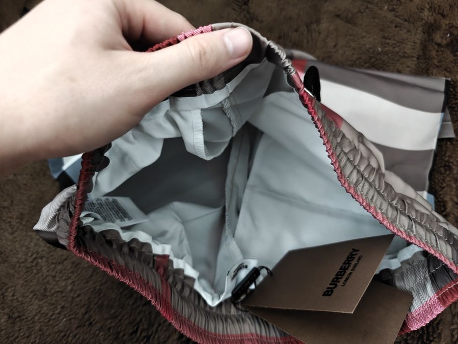 Pantaloni scurti Burberry L