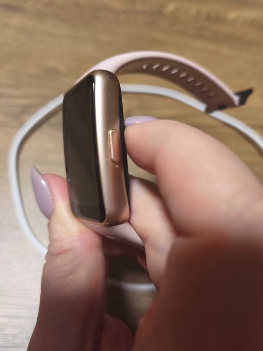 Смарт часовник гривна Huawei