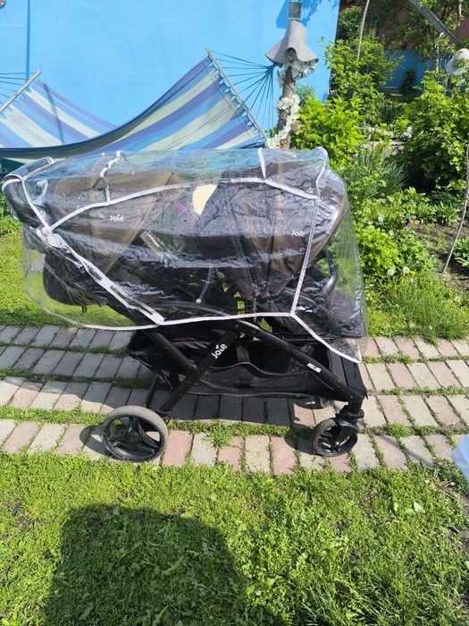 Коляска Joie  для двойни , либо  погодок