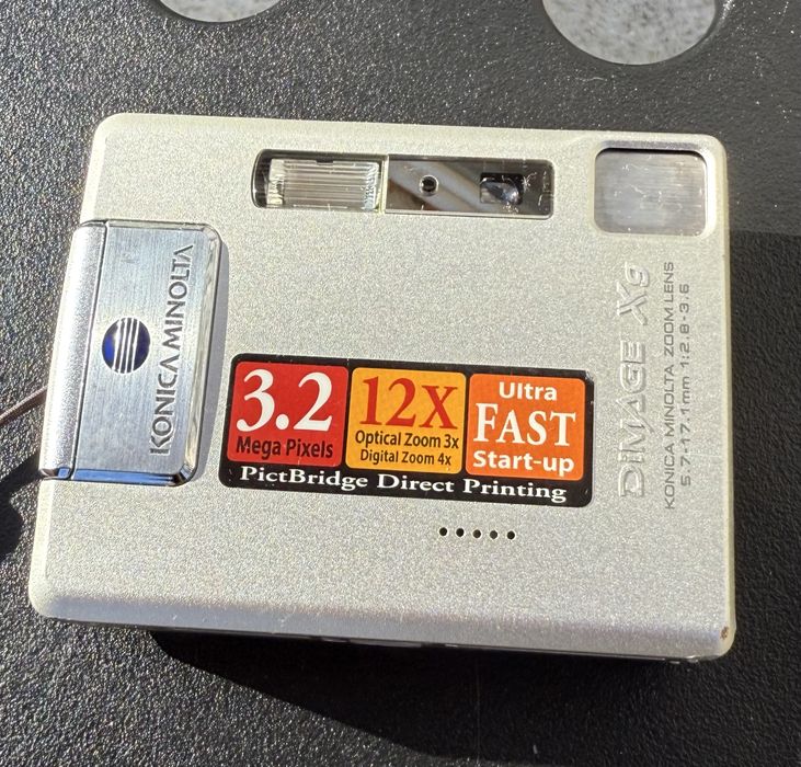 Aparat foto Konica Minolta Dimage Xg