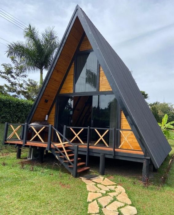 Vând cabane tip A frame